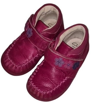 CLARKS Pink Shoes With Floral Velcro Straps, Size C5.5, Girls 12-18 Months